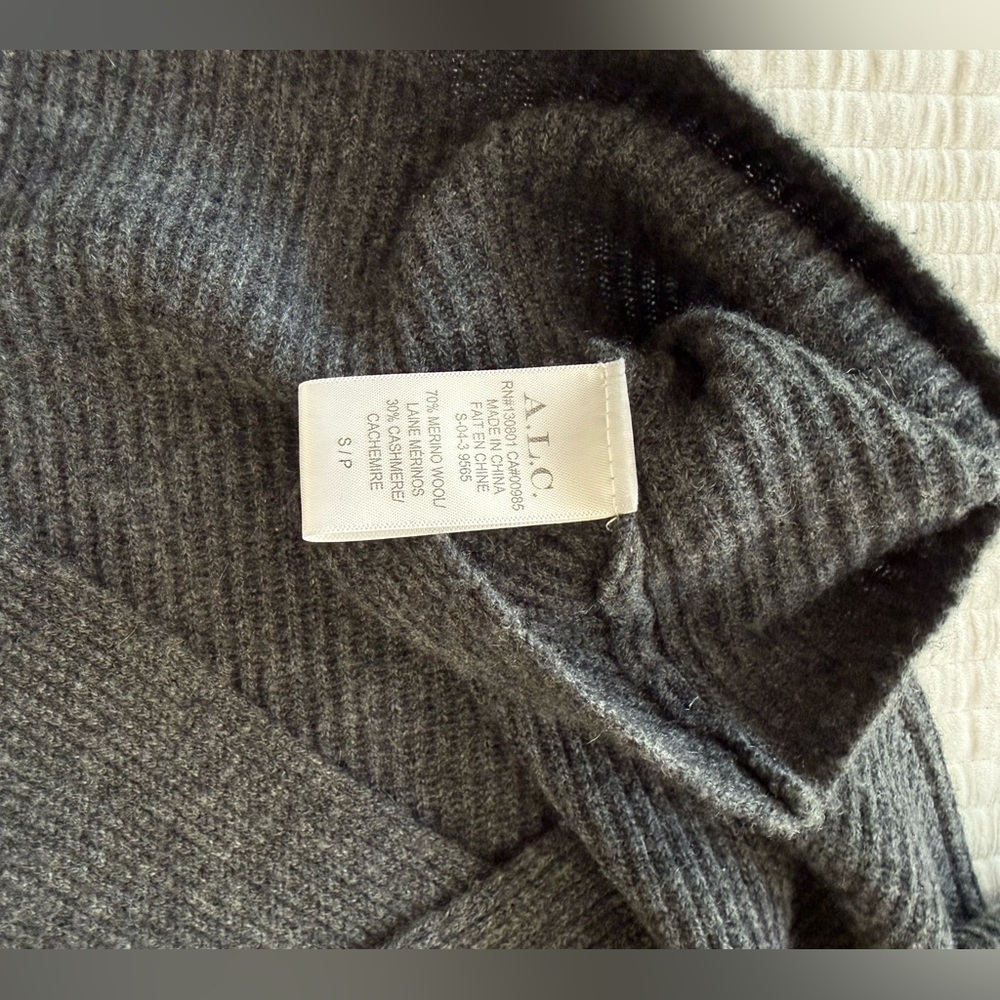 A.L.C Pippa turtleneck cashmere blend sweater size small - Picture 5 of 6